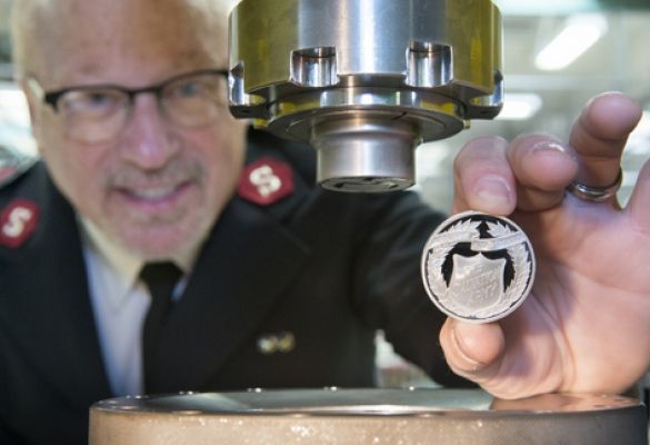 Royal Mint makes commemorative coin for Army